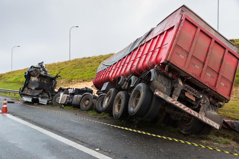 Benefits Of Having A Truck Accident Lawyer